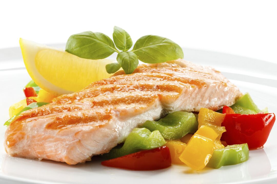 Riba kuhana na pari ili na žaru u visokoproteinskoj prehrani